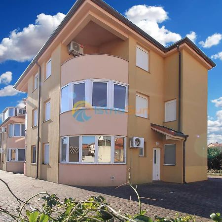 Apartments Bardak Ližnjan Eksteriør billede