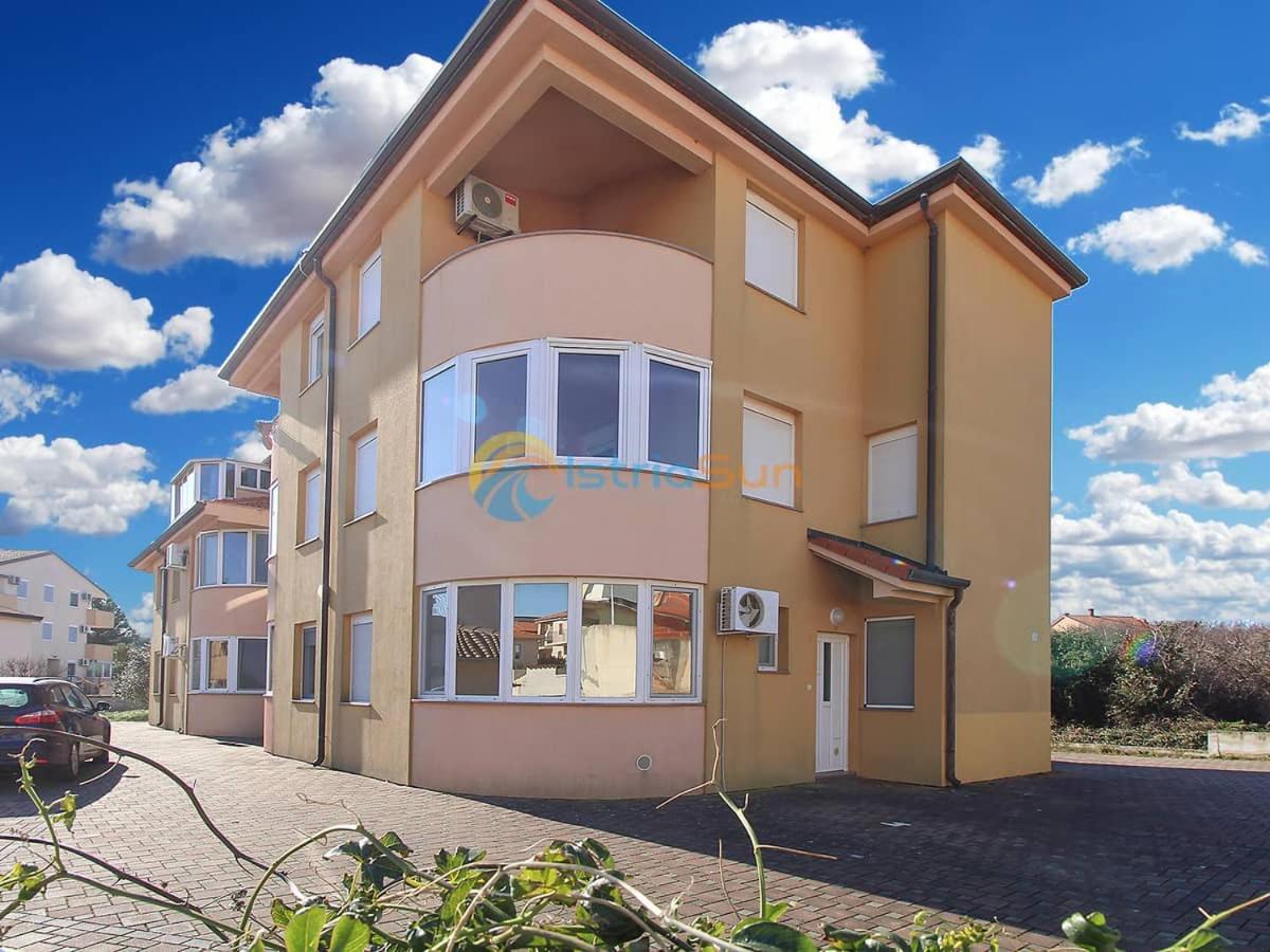 Apartments Bardak Ližnjan Eksteriør billede