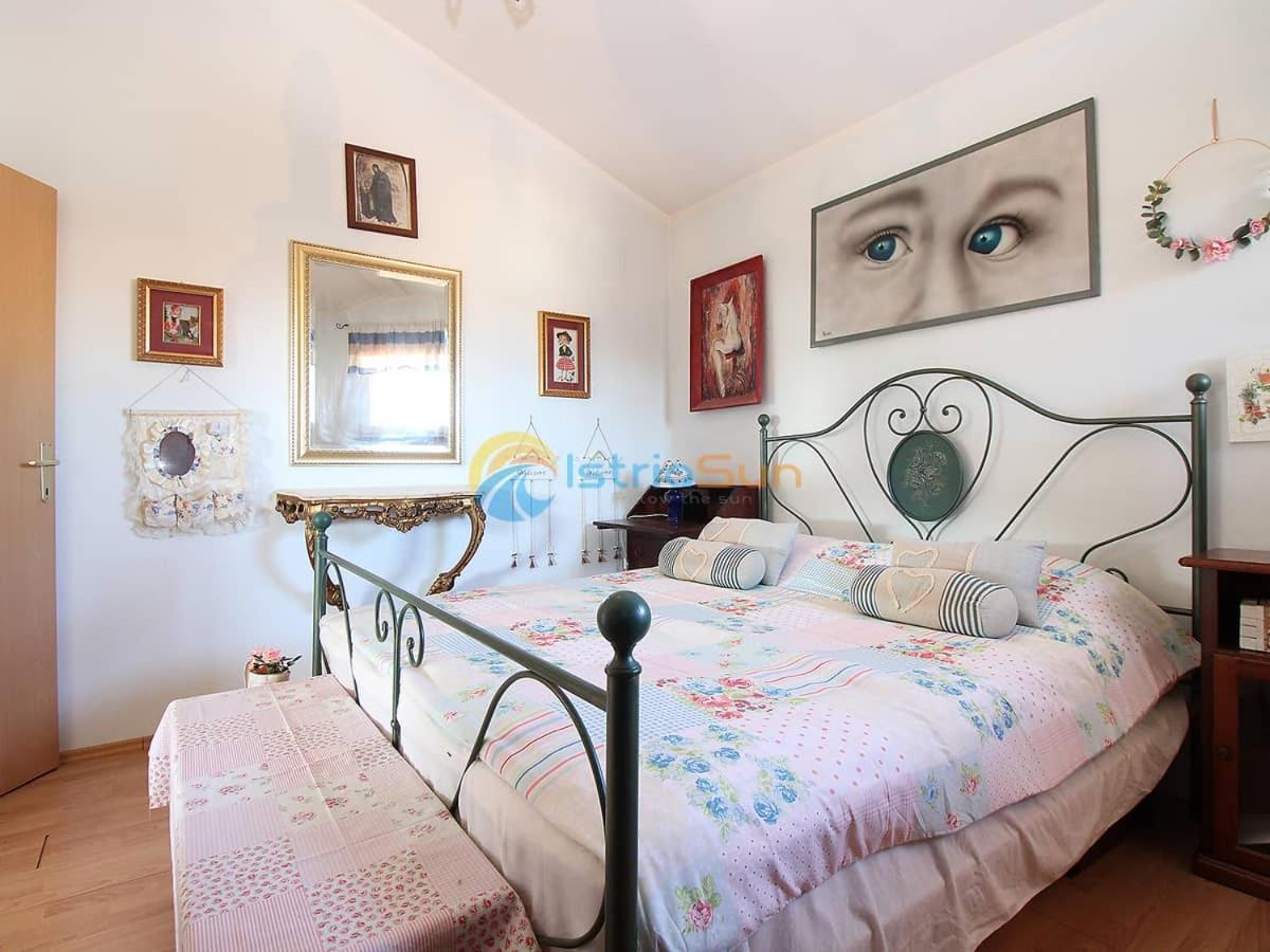 Apartments Bardak Ližnjan Eksteriør billede